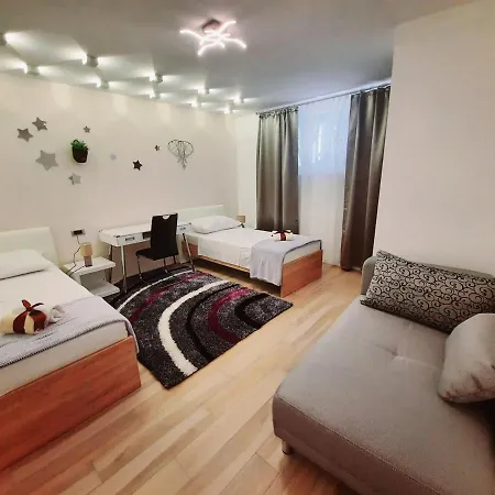 Symphony Garden: Modern, New Apartament