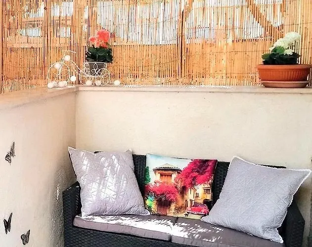 Symphony Garden: Modern, New *