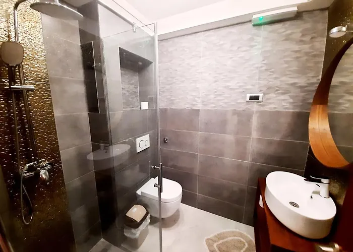 Symphony Garden: Modern, New 公寓 *