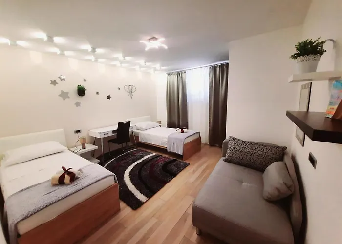 Symphony Garden: Modern, New