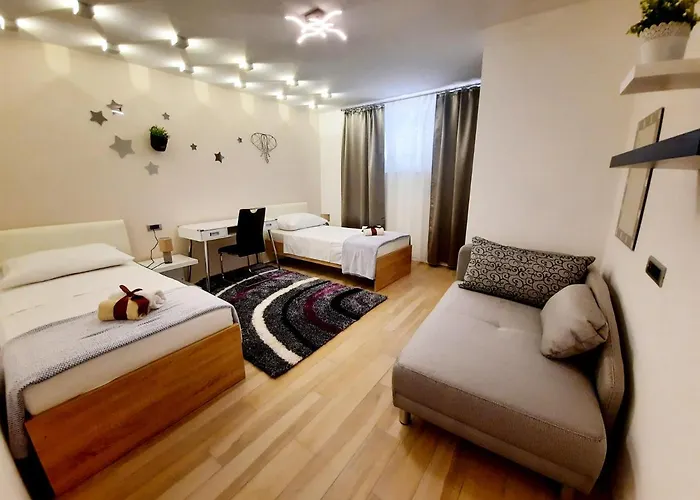 Symphony Garden: Modern, New 公寓 *