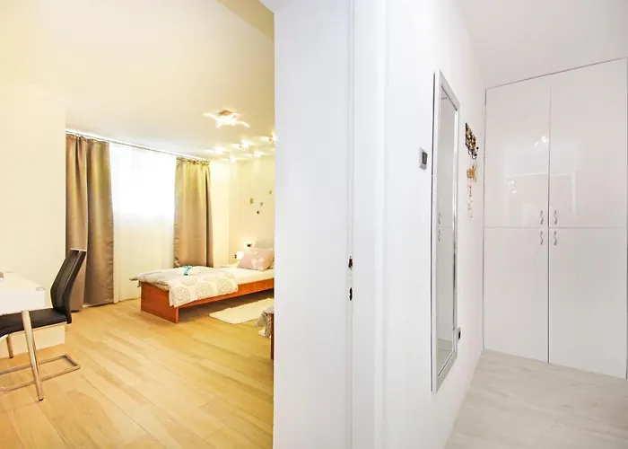 Symphony Garden: Modern, New 公寓 斯普利特