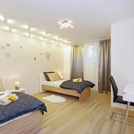 Symphony Garden: Modern, New Apartment *